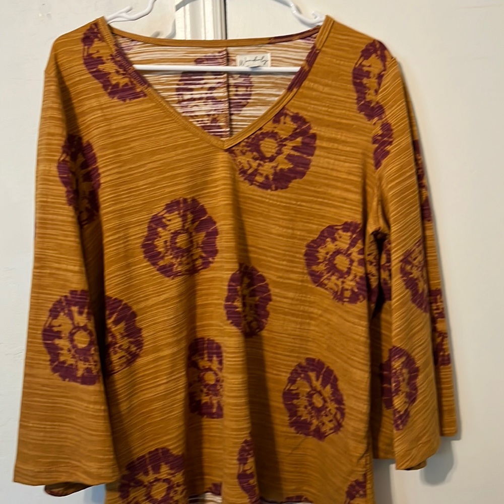 Womens shirt new without tags